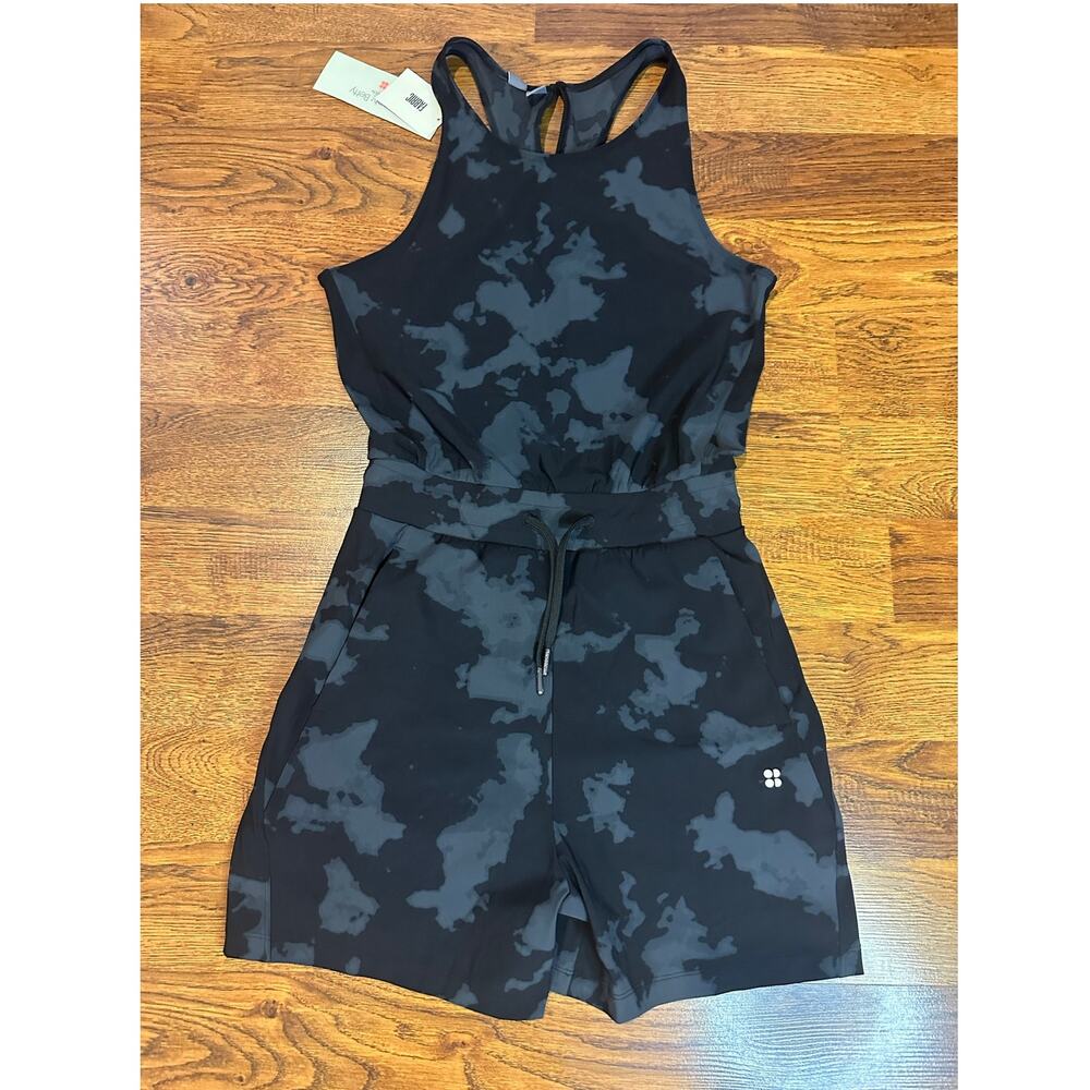Sweaty Betty Explorer Romper Women’s Size 4 Black Camo NWT Utility Activewear